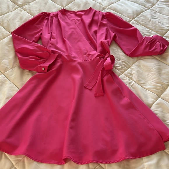 New Without Tag Barbie Pink Wrap Dress Long Sleeves Gold Buttoned Cuff Small - Picture 17 of 17